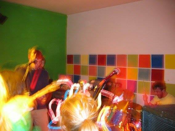 The House on Fire – “Making Beds in a Burning House,” Buzz, and the&nbsp;Breakup